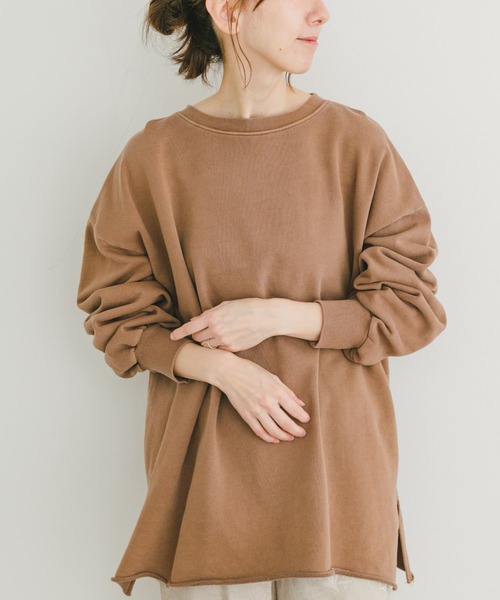 ITEMS URBANRESEARCH(アイテムズ アーバンリサーチ)の「ピグメント裏毛オーバースウェット(スウェット・レディース・ブラック/ブラウン/ブルー・FREE)」の1枚目の写真