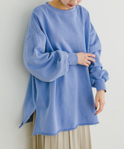 ITEMS URBANRESEARCH(アイテムズ アーバンリサーチ)の「ピグメント裏毛オーバースウェット(スウェット・レディース・ブラック/ブラウン/ブルー・FREE)」の3枚目の写真