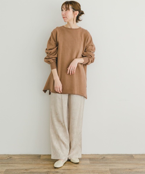 ITEMS URBANRESEARCH(アイテムズ アーバンリサーチ)の「ピグメント裏毛オーバースウェット(スウェット・レディース・ブラック/ブラウン/ブルー・FREE)」の13枚目の写真