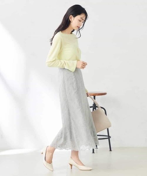 a.v.v(アーヴェヴェ)の「シアーベロアトップス(Tシャツ/カットソー・レディース・クリーム/アイボリー・36/38/40)」の11枚目の写真