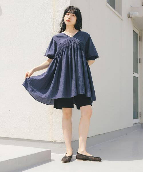 【ネット完売品】タグ付き新品　KBF 2WAYシャーリングミニワンピースBLUE セール】2WAYシャーリングミニワンピース（ワンピース）｜KBF