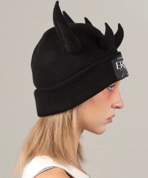 E RIN AI E（オリンアイ）の「【E RIN AI E】EVIL（ニットキャップ/ビーニー・メンズ・ブラック・ONE SIZE）」の5枚目の写真