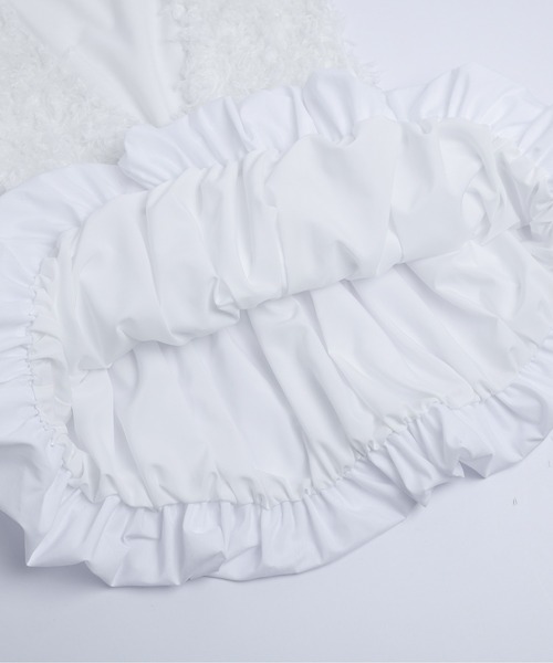 AMELY（エミリー）の「フェザーフリンジペプラムベスト（ベスト・レディース・ホワイト/ブラック・フリー）」の5枚目の写真