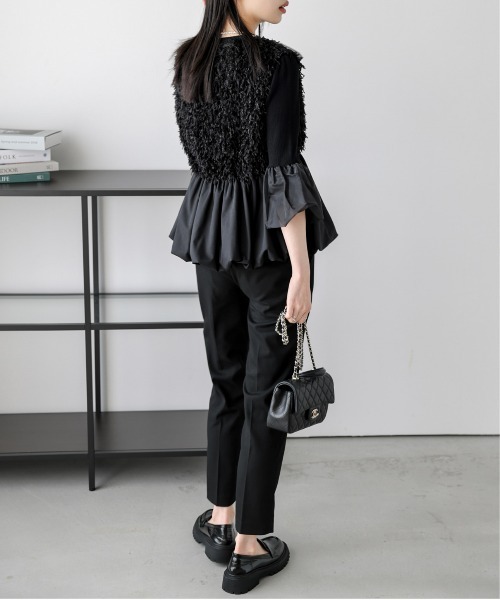 AMELY（エミリー）の「フェザーフリンジペプラムベスト（ベスト・レディース・ホワイト/ブラック・フリー）」の14枚目の写真