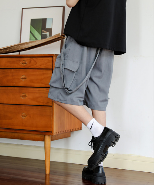 neos(ネオス)の「【neos】ルーズシルエット サスペンダー フラップポケット カーゴ ハーフ スラックス パンツ(スラックス・メンズ・ブラック/グレー・MEDIUM/LARGE/X-LARGE)」の13枚目の写真