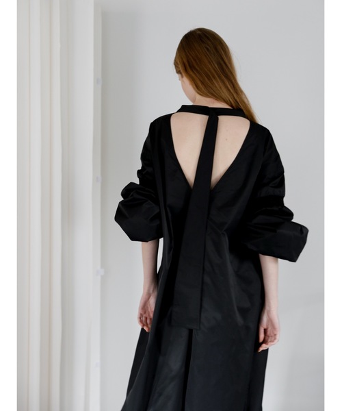 Katrin TOKYO（カトリーントーキョー）の「back open volume onepiece（ワンピース・レディース・グリーン/ホワイト/ブラック・FREE/XS）」の2枚目の写真