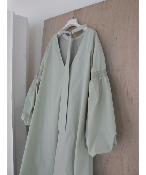 Katrin TOKYO（カトリーントーキョー）の「back open volume onepiece（ワンピース・レディース・グリーン/ホワイト/ブラック・FREE/XS）」の18枚目の写真