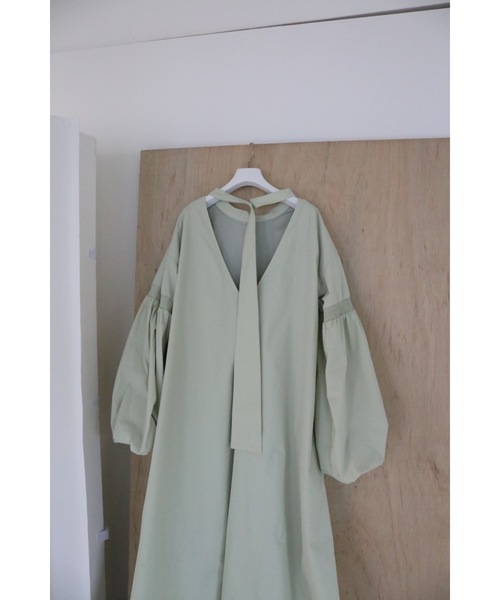 Katrin TOKYO（カトリーントーキョー）の「back open volume onepiece（ワンピース・レディース・グリーン/ホワイト/ブラック・FREE/XS）」の19枚目の写真