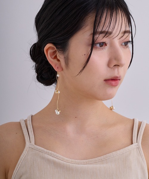 CALIN STANDARD(カリンスタンダード)の「◆◆金属アレルギー対応◆◆〈ecru〉スウィングパールピアス(ピアス(両耳用)・レディース・ゴールド・FREE)」の7枚目の写真