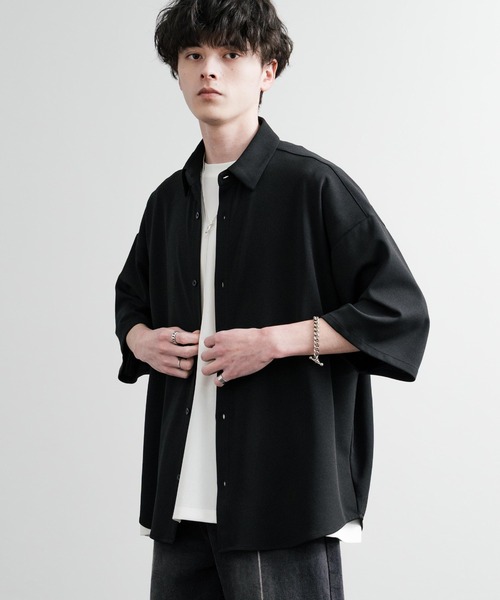 Rocky Monroe(ロッキーモンロー)の「UVカット 梨地オーバーサイズレギュラーカラーストレッチ半袖シャツ ビッグシャツ(シャツ/ブラウス・メンズ・ダークグレー/ベージュ/ブルーグレー/ブラック/ダークグリーン/オフホワイト・LL/L/M)」の11枚目の写真