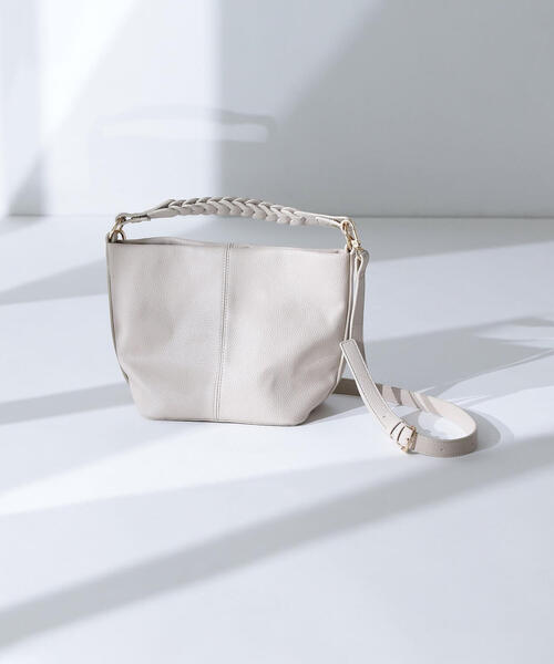 NATURAL BEAUTY BASIC(ナチュラルビューティーベーシック)の「◇ 3wayメッシュハンドルショルダーバッグ(ショルダーバッグ・レディース・ブラック/オフホワイト/ブルー・フリ-)」の1枚目の写真