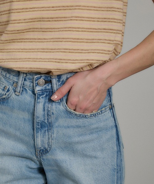 KURO(クロ)の「【KURO】FLOWER STITCHING ON BUTTOCKS DENIM PANTS 002(デニムパンツ・レディース・ブルー系その他5・26/27)」の13枚目の写真