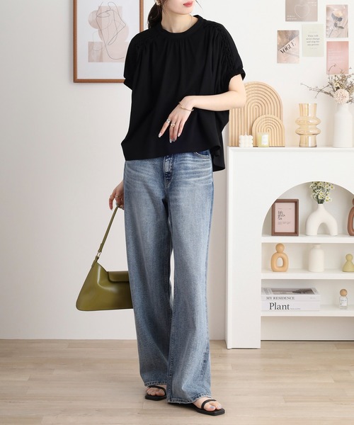 EGLANTINE（エグランティーヌ）の「EGLANTINE スモッキング立体刺繍カットソー（Tシャツ/カットソー・レディース・ブラック/グレー/オフホワイト/レッド/ライム・40）」の7枚目の写真