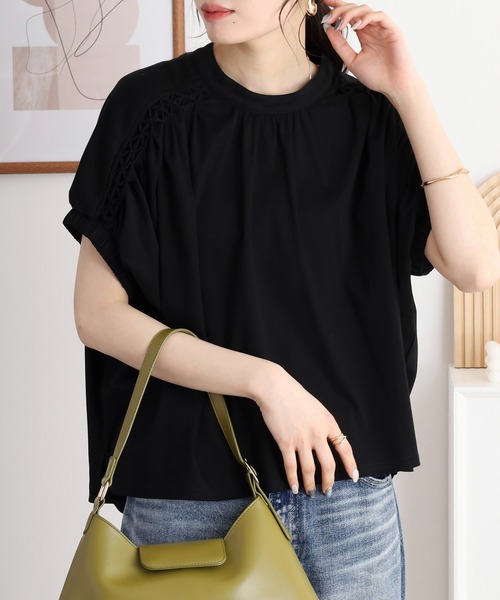 EGLANTINE（エグランティーヌ）の「EGLANTINE スモッキング立体刺繍カットソー（Tシャツ/カットソー・レディース・ブラック/グレー/オフホワイト/レッド/ライム・40）」の6枚目の写真