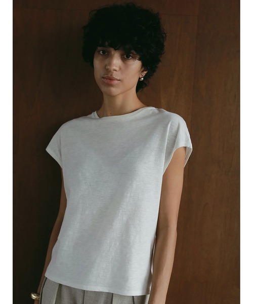 HER.（ハー）の「スラブカットＴシャツ（Tシャツ/カットソー・レディース・ブラウン/ブラック/オフホワイト・フリー）」の15枚目の写真