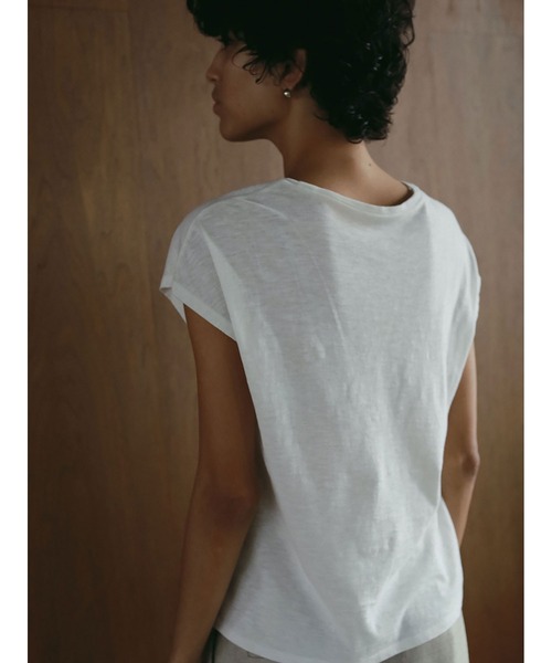 HER.（ハー）の「スラブカットＴシャツ（Tシャツ/カットソー・レディース・ブラウン/ブラック/オフホワイト・フリー）」の16枚目の写真