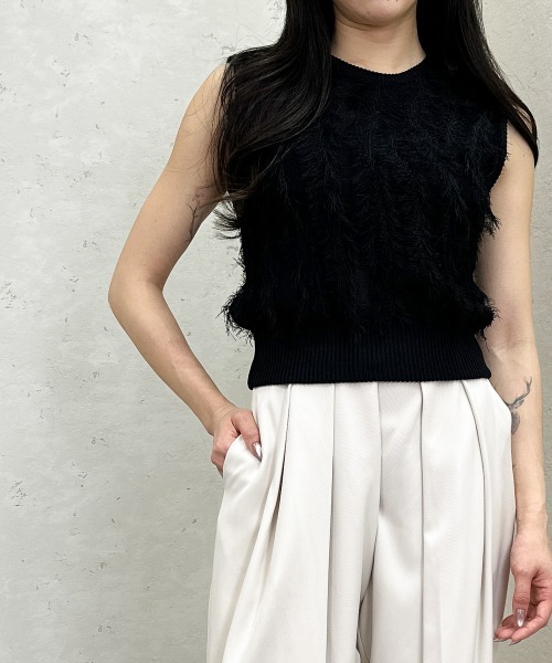 Per sist ence(パーシエンス)の「フリンジニットノースリーブトップス(Tシャツ/カットソー・レディース・アイボリー/ブラック/ブラウン/ベージュ系/グリーン・ONE SIZE)」の11枚目の写真