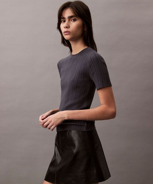 Calvin Klein(カルバン・クライン)の「コットンリブ ショートスリーブ プルオーバー(ニット/セーター・レディース・オフホワイト/ブラック系その他・XS/S/XXS)」の19枚目の写真