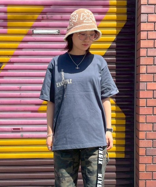 EXAMPLE（エグザンプル）の「EXAMPLE CROSS SOUVENIR S/S TEE（Tシャツ/カットソー・メンズ・ネイビー系/ホワイト/チャコール/ブラック系その他・XXL/M/XL/L）」の12枚目の写真