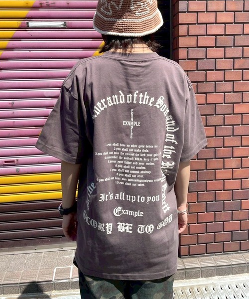 EXAMPLE（エグザンプル）の「EXAMPLE CROSS SOUVENIR S/S TEE（Tシャツ/カットソー・メンズ・ネイビー系/ホワイト/チャコール/ブラック系その他・XXL/M/XL/L）」の8枚目の写真
