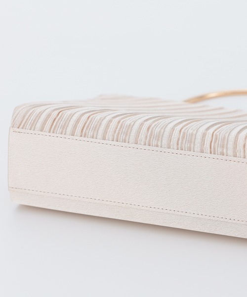 haremode（ハレモード）の「オルガンプリーツパーティバッグ（クラッチバッグ・レディース・ベージュ/シルバー/ブラック・FREE）」の16枚目の写真