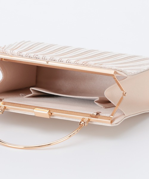 haremode（ハレモード）の「オルガンプリーツパーティバッグ（クラッチバッグ・レディース・ベージュ/シルバー/ブラック・FREE）」の17枚目の写真