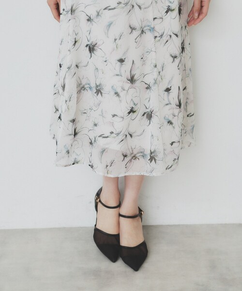index（インデックス）の「シアーフラワーフレアスカート【洗濯機洗い可】（スカート・レディース・アイボリー系/グリーン系1/ネイビー系・40/38/42/36）」の5枚目の写真