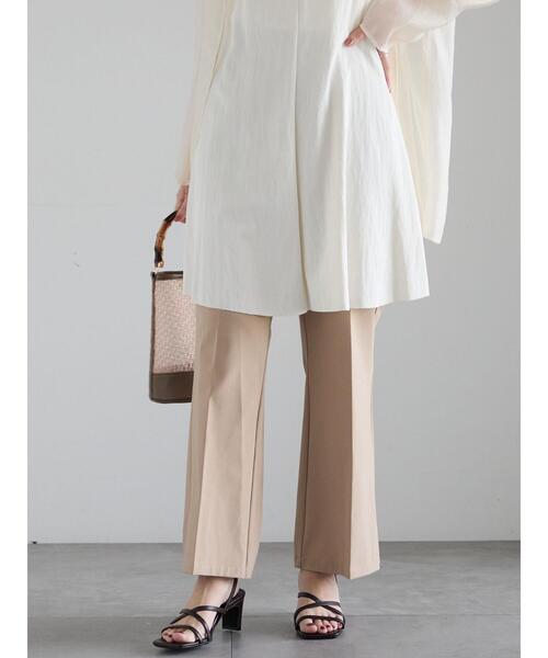 Te chichi(テチチ)の「【松井愛莉着用】ドライダブルクロスフレアストレートパンツ(その他パンツ・レディース・カーキ/ベージュ/ブラック・F)」の7枚目の写真