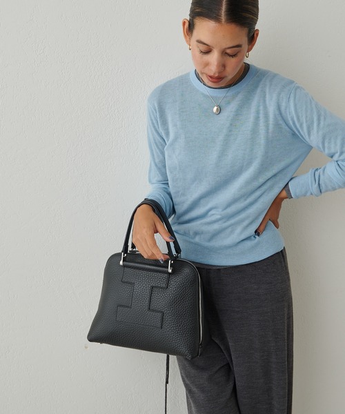 IACUCCI（イアクッチ）の「ギブリ MS ALCE（ボストンバッグ・レディース・ブラウン/ライトグリーン/グレイッシュベージュ/ブラック/ネイビー・FREE）」の7枚目の写真