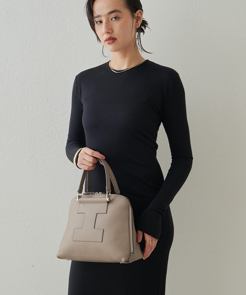 IACUCCI（イアクッチ）の「ギブリ MS ALCE（ボストンバッグ・レディース・ブラウン/ライトグリーン/グレイッシュベージュ/ブラック/ネイビー・FREE）」の9枚目の写真