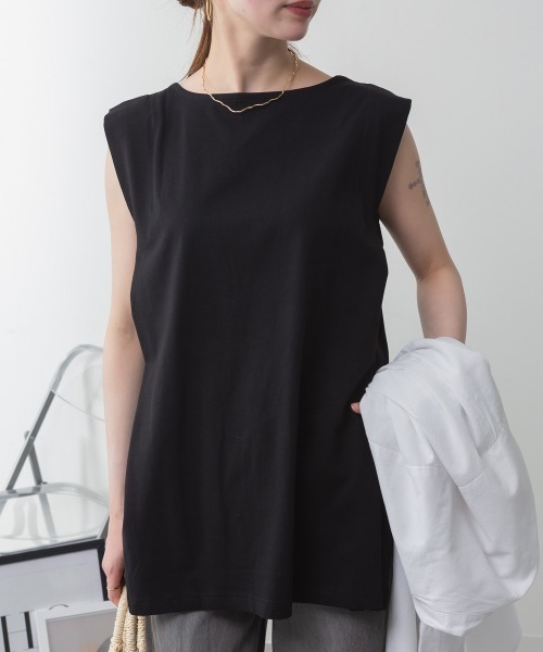 RCD(アールシーディー)の「肩タックノースリーブボートネックTシャツ(Tシャツ/カットソー・レディース・ブラック/グレイッシュベージュ/オフホワイト/チャコールグレー・M-L/LL~3L/4L~5L)」の2枚目の写真
