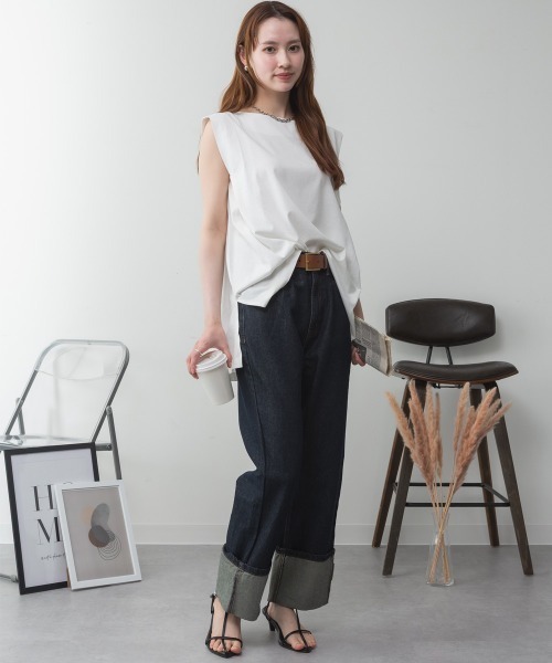 RCD(アールシーディー)の「肩タックノースリーブボートネックTシャツ(Tシャツ/カットソー・レディース・ブラック/グレイッシュベージュ/オフホワイト/チャコールグレー・M-L/LL~3L/4L~5L)」の10枚目の写真