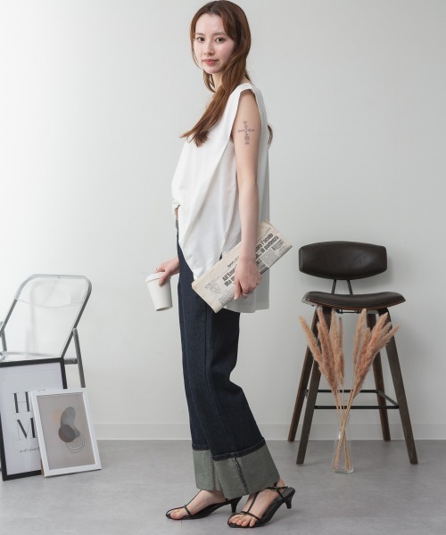 RCD(アールシーディー)の「肩タックノースリーブボートネックTシャツ(Tシャツ/カットソー・レディース・ブラック/グレイッシュベージュ/オフホワイト/チャコールグレー・M-L/LL~3L/4L~5L)」の14枚目の写真