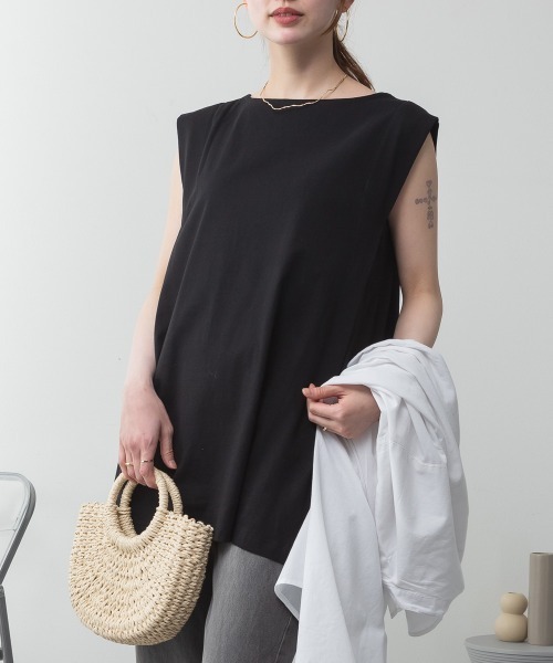 RCD(アールシーディー)の「肩タックノースリーブボートネックTシャツ(Tシャツ/カットソー・レディース・ブラック/グレイッシュベージュ/オフホワイト/チャコールグレー・M-L/LL~3L/4L~5L)」の19枚目の写真