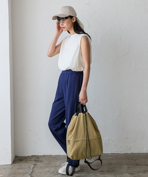 VitaFelice(ヴィータフェリーチェ)の「【撥水】2wayナイロンナップサック ユニセックス(バックパック/リュック・レディース・ベージュ/ブラック/アイボリー・FREE)」の9枚目の写真