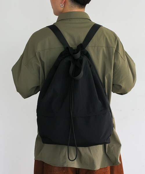 VitaFelice(ヴィータフェリーチェ)の「【撥水】2wayナイロンナップサック ユニセックス(バックパック/リュック・レディース・ベージュ/ブラック/アイボリー・FREE)」の20枚目の写真