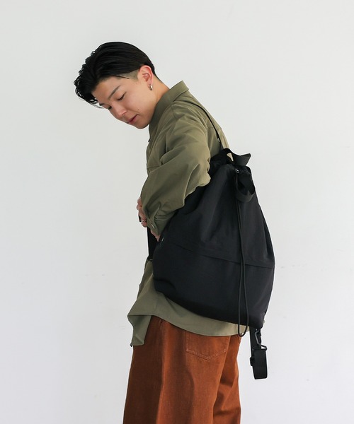 VitaFelice(ヴィータフェリーチェ)の「【撥水】2wayナイロンナップサック ユニセックス(バックパック/リュック・レディース・ベージュ/ブラック/アイボリー・FREE)」の10枚目の写真