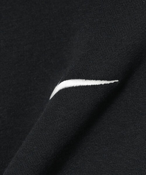 NIKE（ナイキ）の「【WEB限定】NIKE / 1/2ジップ クロップ スウェットシャツ（スウェット・レディース・ホワイト/ブラック・MEDIUM/LARGE）」の12枚目の写真