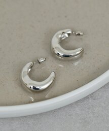 プランプフープピアス