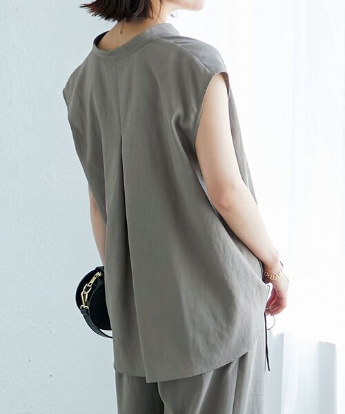 le.coeur blanc(ルクールブラン)の「リネンライク裾ドロストブラウス(シャツ/ブラウス・レディース・チャコールグレー/モカ・38)」の22枚目の写真