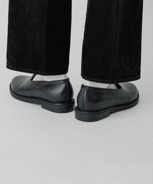 ADAM ET ROPE'(アダムエロペ)の「レザースリッポン(スリッポン・メンズ・ブラック/ブラック系その他2・41/40/43/42)」の5枚目の写真