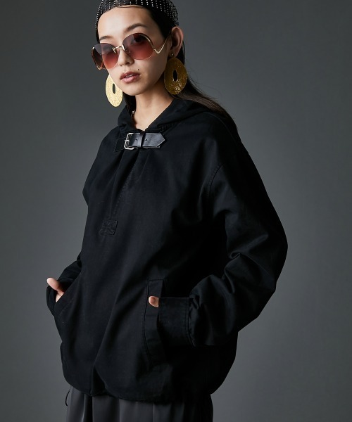 GEVS.（ジェイヴィス）の「綿100％ベルト付アノラックパーカー＜大きいサイズ有＞GEVS.（パーカー・レディース・ベージュ/ブラック・L/M/5L/4L/3L/LL）」の2枚目の写真