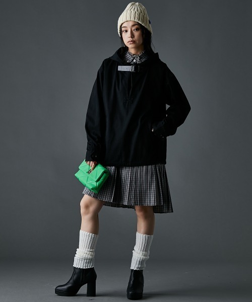 GEVS.（ジェイヴィス）の「綿100％ベルト付アノラックパーカー＜大きいサイズ有＞GEVS.（パーカー・レディース・ベージュ/ブラック・L/M/5L/4L/3L/LL）」の5枚目の写真