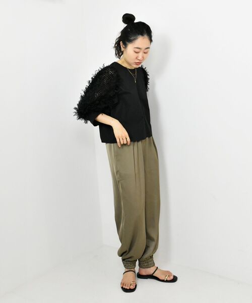 le.coeur blanc（ルクールブラン）の「TORRAZZO DONNA袖チュールブラウス（シャツ/ブラウス・レディース・アイボリー/ブラック・38）」の11枚目の写真