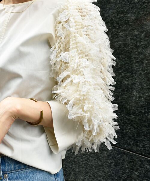 le.coeur blanc（ルクールブラン）の「TORRAZZO DONNA袖チュールブラウス（シャツ/ブラウス・レディース・アイボリー/ブラック・38）」の16枚目の写真