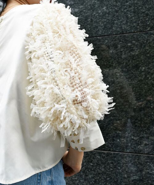 le.coeur blanc（ルクールブラン）の「TORRAZZO DONNA袖チュールブラウス（シャツ/ブラウス・レディース・アイボリー/ブラック・38）」の19枚目の写真