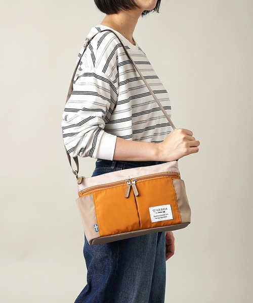 moz(モズ)の「【VASKA by moz】ヴェスカ ショルダーバッグ VZPS-01(ショルダーバッグ・レディース・オレンジ/グリーン/ブラック/ブルー/ネイビー・ONE SIZE)」の6枚目の写真