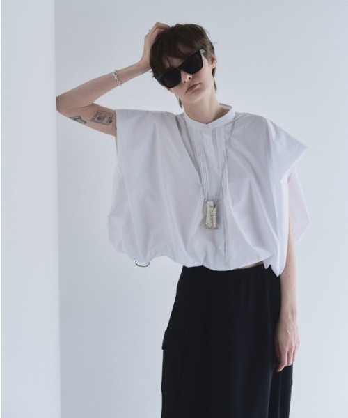 Muel Chic(ミュエルシック)の「Mio balloon shirt ミオバルーンシャツ(シャツ/ブラウス・レディース・グレイッシュベージュ/スモークピンク/ネイビー/ホワイト・FREE)」の1枚目の写真