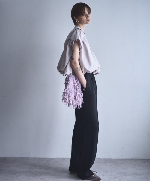 Muel Chic(ミュエルシック)の「Mio balloon shirt ミオバルーンシャツ(シャツ/ブラウス・レディース・グレイッシュベージュ/スモークピンク/ネイビー/ホワイト・FREE)」の16枚目の写真