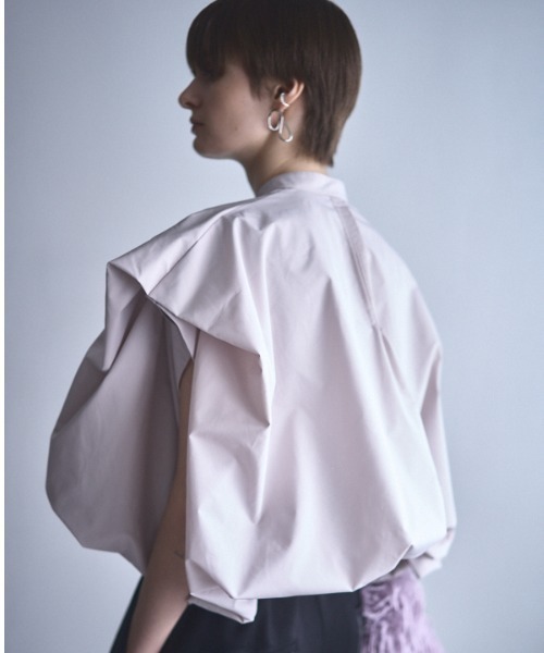 Muel Chic(ミュエルシック)の「Mio balloon shirt ミオバルーンシャツ(シャツ/ブラウス・レディース・グレイッシュベージュ/スモークピンク/ネイビー/ホワイト・FREE)」の18枚目の写真